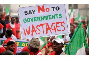"Dites non au gaspillage du gouvernement"