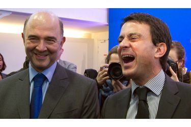 Pierre Moscovici et Manuel Valls ont visiblement apprécié la présentation du programme de François Hollande, à la Maison des Métallos, à Paris.