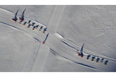 Les mushers de la Grande Odyssée au départ de la 8ème étape de la course le 16 janvier. Cette compétition qui s’étale sur 11 jours traverse les Alpes.