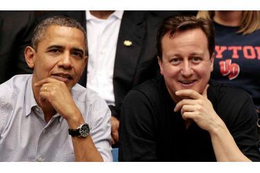 Le Premier ministre britannique David Cameron est arrivé mardi à Washington pour une visite de trois jours visant notamment à apporter son soutien au président américain Barack Obama sur les dossiers brûlants de l&#039;Afghanistan et de l&#039;Iran. Pour marquer ce que les Etats-Unis qualifient de &quot;relation spéciale&quot; entre les deux alliés, David Cameron recevra le très rare honneur pour un dirigeant étranger de voyager à bord de l&#039;avion présidentiel, Air Force One, pour aller assister à un match de basketball dans l&#039;Ohio.