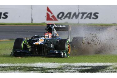 Le Finlandais Heikki Kovalainen a quitté la piste à bord de sa Catherham, vendredi, lors des séances d&#039;essais du Grand prix de formule 1 de Melbourne, en Australie.