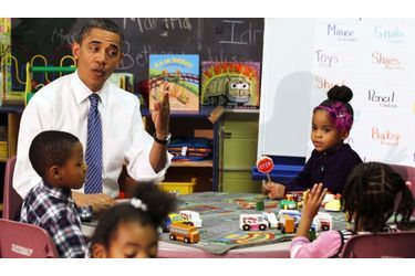 Barack Obama a effectué une visite dans une école de Pennsylvanie, avant de prendre la parole devant des étudiants, afin d&#039;exposer sa dernière réforme de développement d&#039;Head Start, le plus ancien programme de soutien scolaire aux État-Unis.