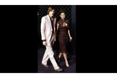 En 2004, Ashton et Demi assistent à une remise de prix honorifique du créateur Tom Ford.