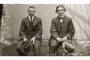 A gauche, Albert Stewart Warnkin a tenté de violer une fillette de huit ans en 1920. A droite, Adolf Gustave Beutler, arrêté pour "exhibition sur la voie publique".