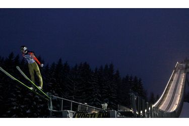  Le Slovène Robert Kranjec est en compétition pour la coupe du monde de saut à ski, dont l’épreuve se déroule à Klingenthal, en Allemagne.