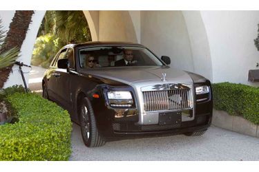 JLo et son mari son arrivés et repartis dans une belle Rolls Royce.