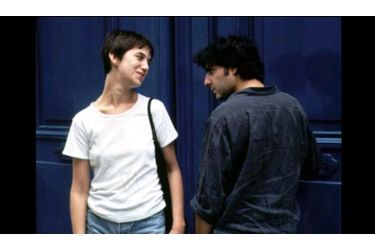 En 1991, l’actrice rencontre Yvan Attal sur le tournage de la comédie dramatique Amoureuse, réalisée par Jacques Douillon. Le couple aura deux enfants: Ben, né en 1997, et Alice Jane, née en 2002.