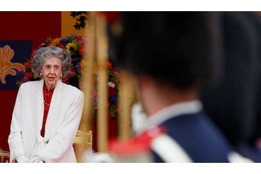 A la veille de la fête nationale belge, la reine Fabiola, veuve du roi Baudoin, a été la cible de menaces anonymes. La reine de 82 ans avait déjà reçu des lettres de menaces l&#039;année dernière et rien ne s&#039;était passé.