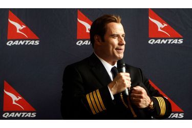 John Travolta joue les VIP de luxe pour le 90e anniversaire de la compagnie aérienne Qantas.