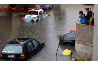Mexico est en proie à des pluies torrentielles ces derniers jours ; la ville est inondée.