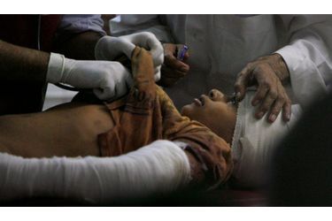 Cet enfant a été touché dans un attentat suicide à Mingora, Pakistan. Il a été transféré à l&#039;hôpital de Peshawar.