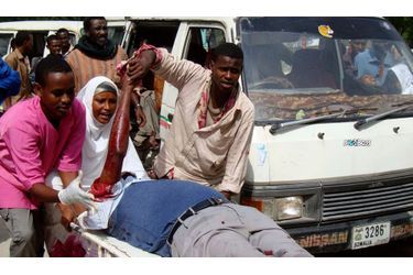 Mardi, un attentat-suicide au coeur de Mogadiscio a fait trente morts, dont six membres du parlement. 