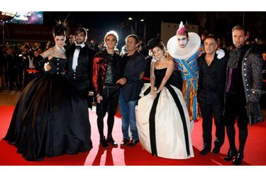 Mozart l’Opéra Rock a été le seul groupe nominé à recevoir deux prix, hier soir, aux NRJ music awards qui se sont tenus au Palais des festivals de Cannes : celuis du Groupe/duo/troupe français de l’année et de la Chanson francophone de l’année, pour L'Assasymphonie.