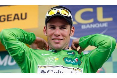 L&#039;Anglais Mark Cavendish a remporté ce mercredi, à Saint Fargeaud, dans Yonne, sa quatrième victoire sur le Tour de France 2009. Il a enfilé le maillot vert, qui honore le leader du classement par points. 