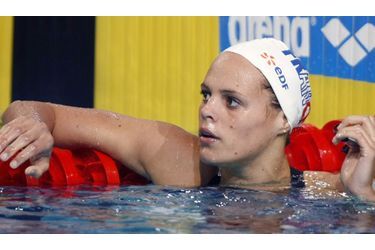 Laure Manaudou a annoncé, lors d&#039;un entretien dans Le Parisien - Aujourd&#039;hui en France paru ce vendredi qu&#039;elle mettait, à 22 ans, un terme à sa carrière de nageuse. En pré-retraite depuis le début de l&#039;année, la Française ne se sera jamais remise de sa désillusion de Pékin en août 2008, elle qui fut la première médaillée d&#039;or de la natation tricolore, lors des Jeux d&#039;Athènes en 2004 sur 400 mètres nage libre.