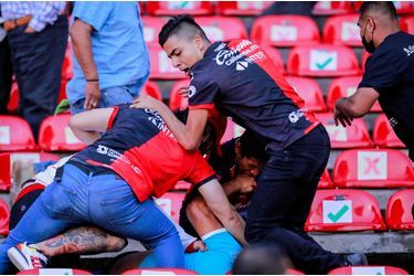 Au moins 26 personnes ont été blessées samedi soir lors d&#039;une bagarre entre supporteurs pendant une rencontre de la ligue mexicaine de football.