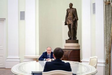 Le 7 février, au Kremlin, à Moscou. Le président Emmanuel Macron rencontre Vladimir Poutine avant ses visites en Ukraine pour tenter de calmer les tensions dans la région.