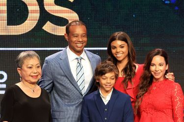 Tiger Woods entouré de sa fille Sam, 14 ans, de son fils Charlie, 13 ans, sa mère Kultida Woods, 78 ans, et sa petite amie de longue date Erica Herman.