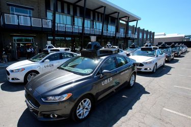 Des véhicules autonomes de Uber à Pittsburgh, en Pennsyvlanie, en septembre 2016. (Photo d&#039;illustration)