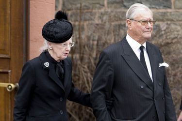 La reine Margrethe II de Danemark et le prince Henrik, aux obsèques du prince Richard de Sayn-Wittgenstein-Berleburg en Allemagne le 21 mars 2017 