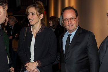 Julie Gayet et François Hollande à l&#039;avant-première de &quot;The Ride&quot; à Paris.