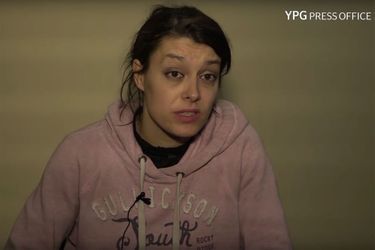 Emilie König dans une des deux vidéos publiées par l&#039;YPG