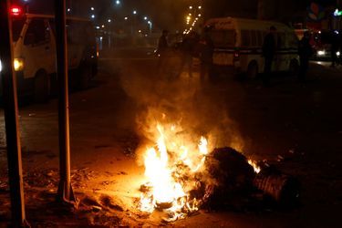 Un mort en marge de heurts nocturnes en Tunisie