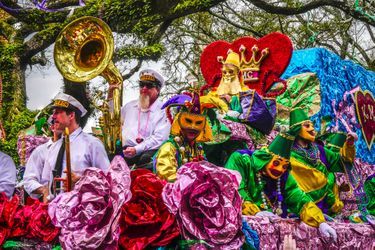 Lors de la célèbre parade du Mardi Gras de la Nouvelle-Orléans.