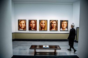 Portraits de la famille royale des Pays-Bas par Erwin Olaf, exposés au Gemeentemuseum à La Haye le 15 février 2019