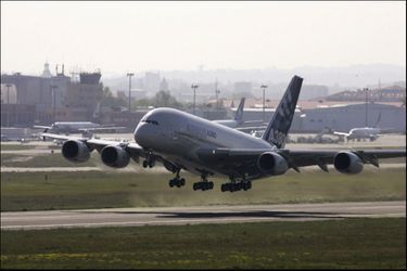 Le premier décollage de l'Airbus A380.