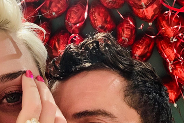 Katy Perry et Orlando Bloom annonçant leurs fiançailles le 14 février 2019