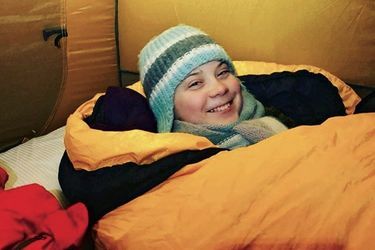 Greta dort dans la tente du camp de base arctique, le 23 janvier, à Davos, où des scientifiques donnent des conférences sur le climat.