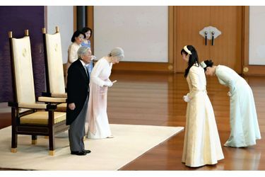 L&#039;impératrice Michiko et l&#039;empereur Akihito du Japon avec les princesses Kako et Mako à Tokyo, le 24 février 2019