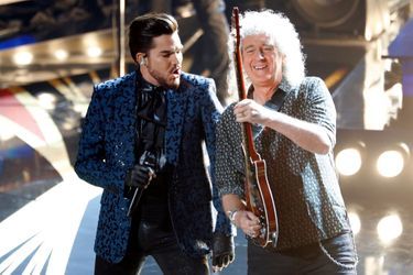 Brian May et Adam Lambert pour le Medley de Queen.