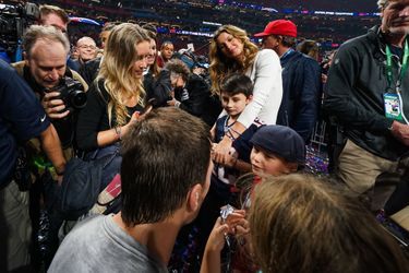 Gisele Bündchen, Tom Brady et leurs enfants après la victoire du footballeur lors du Super Bowl le 3 février 2019 à Atlanta (Géorgie). 