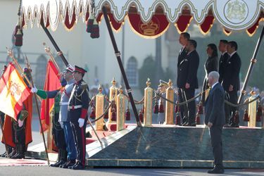 La reine Letizia et le roi Felipe VI d'Espagne avec le roi Mohammed VI du Maroc, son frère et son fils à Rabat, le 13 février 2019