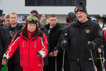 Vladimir Poutine et Alexandre Loukachenko à Sotchi, le 13 février 2019.