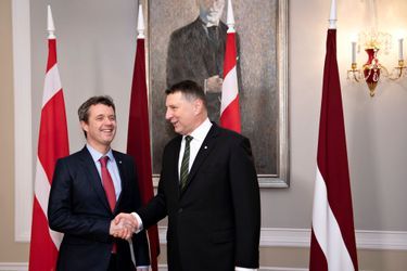 Le prince Frederik de Danemark avec le président letton à Riga, le 6 décembre 2018