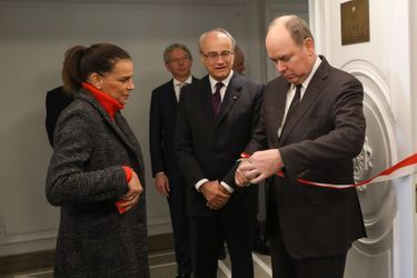 La princesse Stéphanie et le prince Albert II de Monaco inaugurent la suite Prince Rainier III à Monaco, le 29 janvier 2019