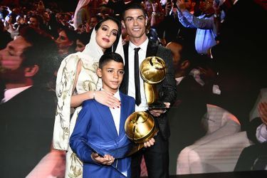 Cristiano Ronaldo à Dubaï avec sa compagne Georgina Rodriguez et son fils Cristiano Jr.