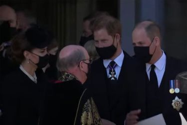 Kate, Harry et William à la sortie des funérailles du prince Philip à Windsor le 17 avril 2021