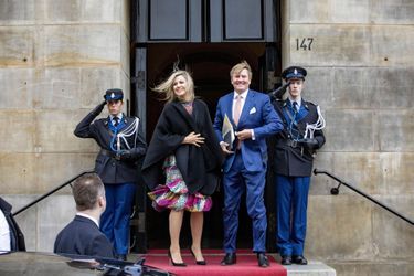 La reine Maxima et le roi Willem-Alexander des Pays-Bas devant le Palais royal à Amsterdam, le 15 janvier 2019
