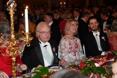 Le roi Carl XVI Gustaf et le prince Carl Philip de Suède à Stockholm, le 10 décembre 2018