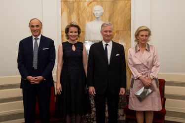La reine Mathilde et le roi des Belges Philippe avec la princesse Astrid et le prince Lorenz à Bruxelles, le 11 novembre 2018