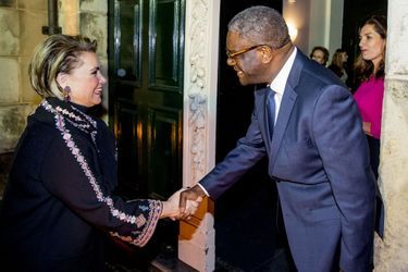 La grande-duchesse Maria Teresa de Luxembourg avec le Dr Denis Mukwege à La Haye, le 28 novembre 2018