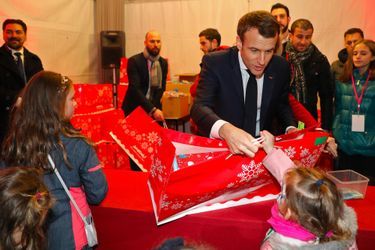 Emmanuel et Brigitte Macron au «Noël de l'Elysée» à la Manufacture des Gobelins, le 19 décembre 2018.