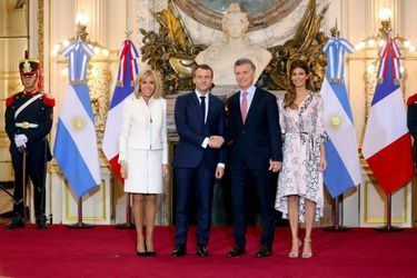 Emmanuel Macron avec le président argentin Mauricio Macri, Brigitte Macron et la première dame argentine, Juliana Awada.