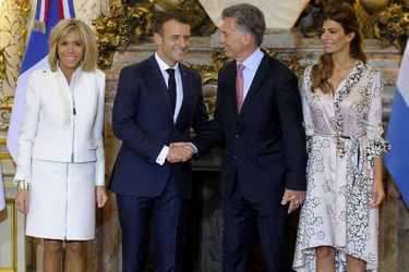 Emmanuel Macron avec le président argentin Mauricio Macri, Brigitte Macron et la première dame argentine, Juliana Awada.