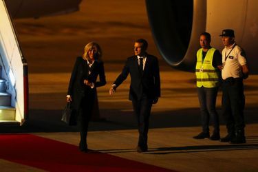 Emmanuel et Brigitte Macron à leur arrivée à Buenos Aires.