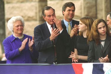 George H. W. Bush ému de voir son fils George W. Bush nommé gouverneur du Texas en janvier 1995